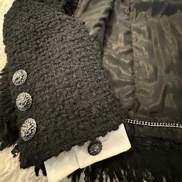 BLACK CHANEL JACKET - Picture 6 of 10